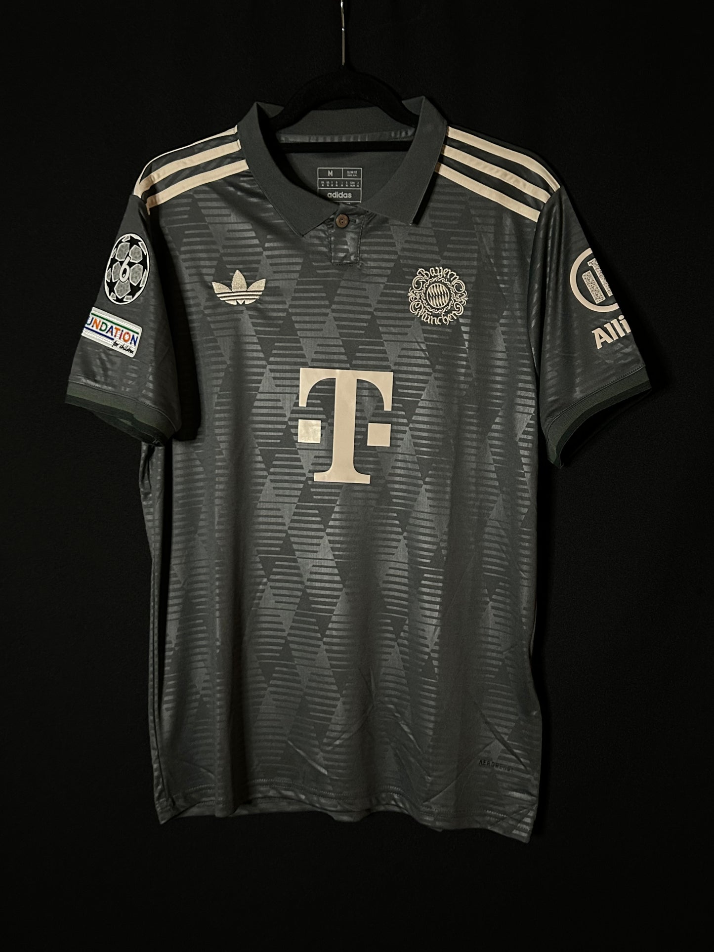 Bayern Munich 24/25 Away Kit